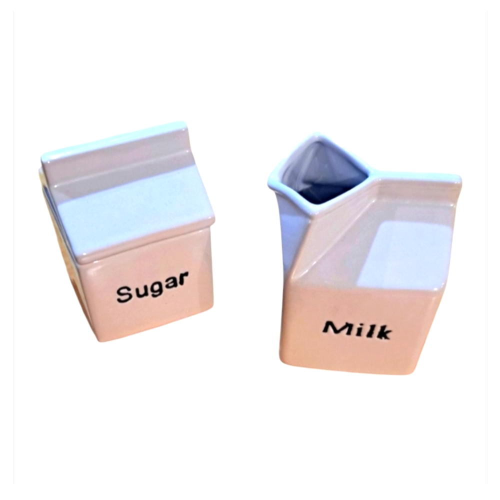 Milk and sugar ceramic containers
